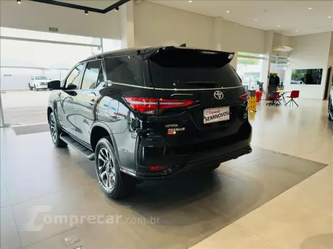 HILUX SW4 2.8 D-4D TURBO DIESEL SRX PLATINUM 7L 4