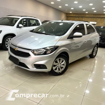 CHEVROLET ONIX 1.0 LT 4 portas