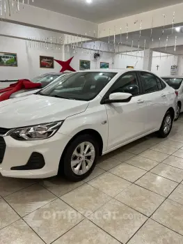 CHEVROLET ONIX 1.0 Plus LT 4 portas