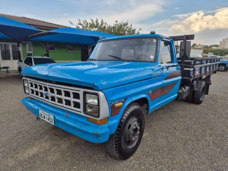 Ford F-4000 3.9 MWM 229 2 portas