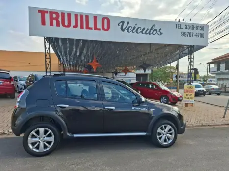 Renault Sandero 1.6 STEPWAY 16V FLEX 4P AUTOMÁTICO 4 portas