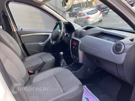 DUSTER Expression 1.6 Hi-Flex 16V Mec.