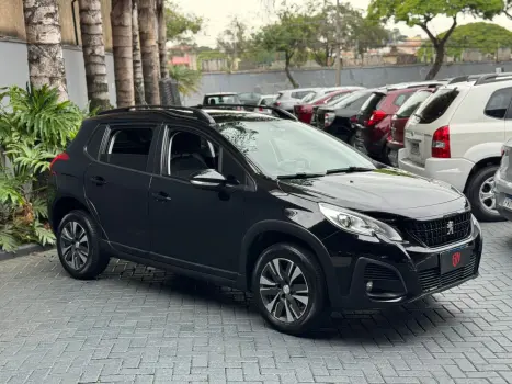 PEUGEOT 2008 1.6 16V Allure 4 portas