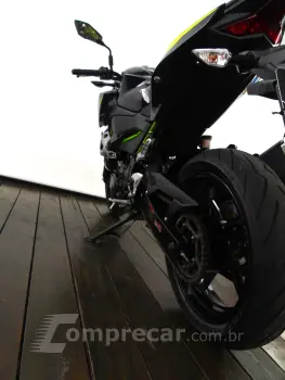 KAWASAKI Z400