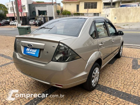 FIESTA 1.6 MPI Class Sedan 8V