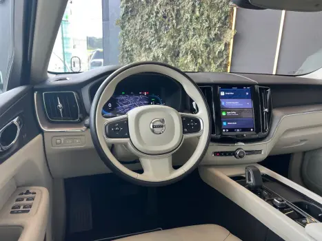 XC60 2.0 T8 Recharge Inscription Expression AWD Geartronic