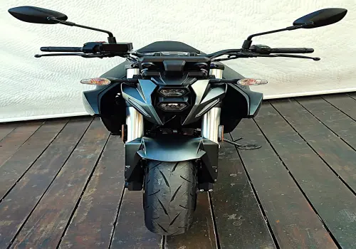 SUZUKI GSX-8S