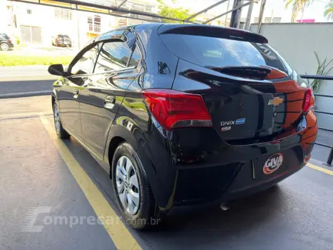 ONIX HATCH LT 1.0 8V FlexPower 5p Mec.