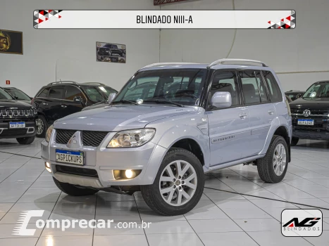 Mitsubishi PAJERO 2.0 TR4 4X4 16V 4 portas