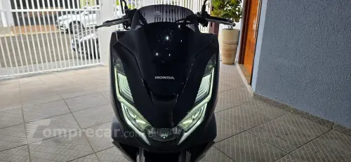 PCX 150 DLX