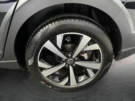 NIVUS HIGHLINE 1.0 200 TSI FLEX AUT.