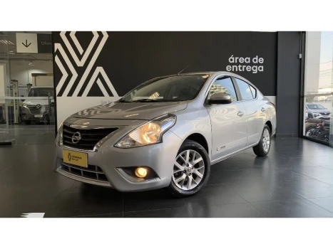 NISSAN VERSA 1.6 16V FLEXSTART SV 4P XTRONIC 4 portas