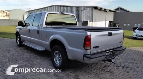 F-250 3.9 XLT 4X2 CS DIESEL 2P MANUAL