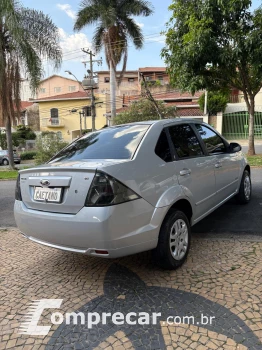 FIESTA 1.6 MPI Sedan 8V