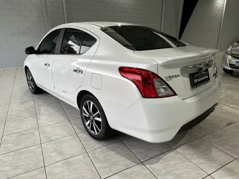VERSA 1.6 16V Unique