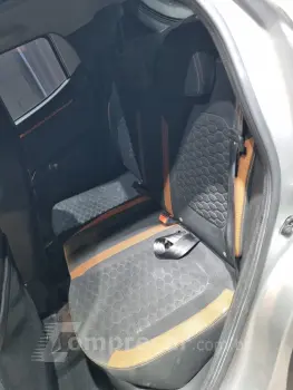 KWID 1.0 12V SCE Outsider