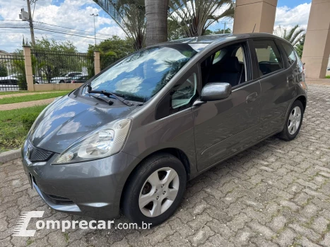 Honda FIT 1.4 LX 16V 4 portas