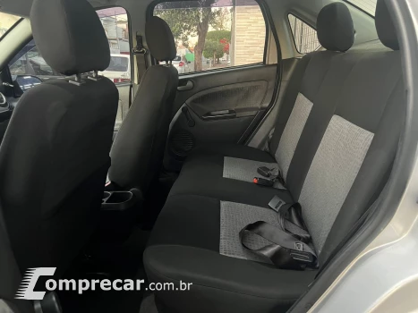 FIESTA 1.6 Rocam SE Sedan 8V