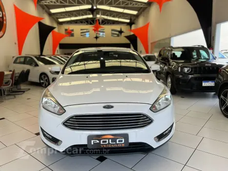 FORD FORD FOCUS 2.0 SE PLUS 16V 4 portas