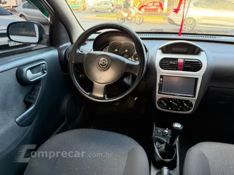 CORSA 1.4 MPFI Premium Sedan 8V
