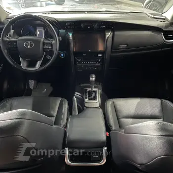 HILUX SW4 2.8 SRX 4X4 7 Lugares 16V Turbo Intercooler