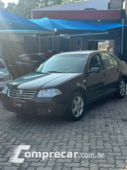 Volkswagen BORA 2.0 MI 8V 4 portas