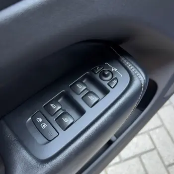 XC 60 T-5 R-DESIGN 2.0 AWD 5p