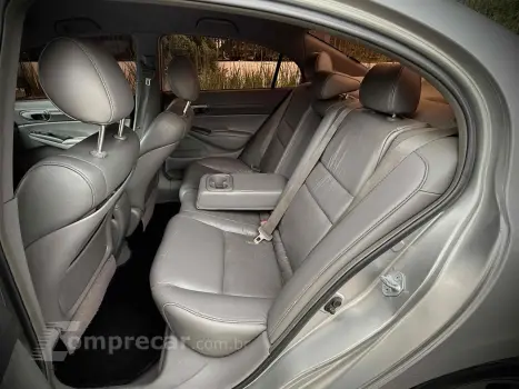 CIVIC 1.8 LXS 16V GASOLINA 4P AUTOMÁTICO