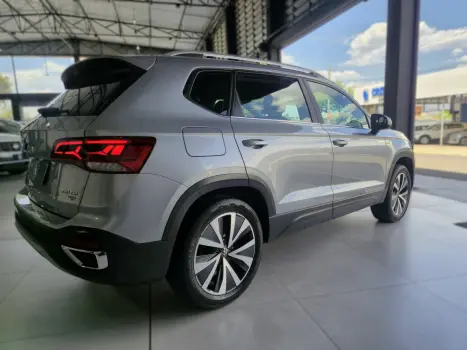 TAOS 1.4 250 TSI Highline