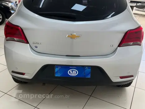ONIX 1.4 MPFI LT 8V FLEX 4P AUTOMÁTICO