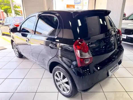 ETIOS HATCH X PLUS 15 MT