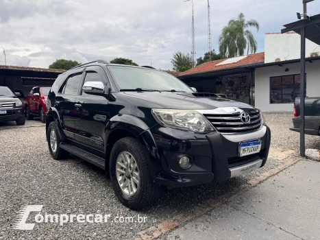 HILUX SW4 2.7 SRV 7 Lugares 4X2 16V