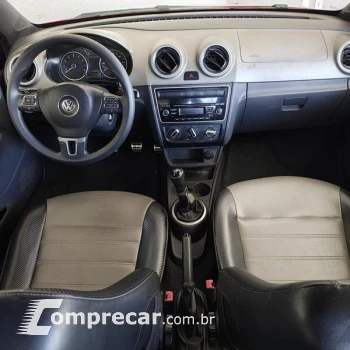 SAVEIRO 1.6 Cross CD 16V