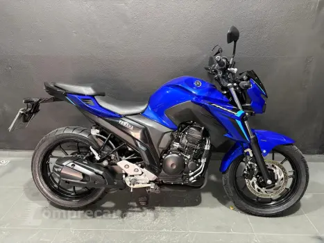 Yamaha FZ 25 FAZER 250 ABS CONNECTED