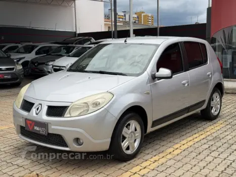 Renault SANDERO - 1.6 PRIVILÉGE 16V 4P MANUAL 4 portas