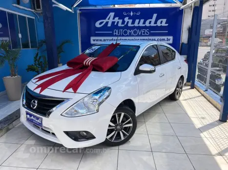NISSAN VERSA 4 portas