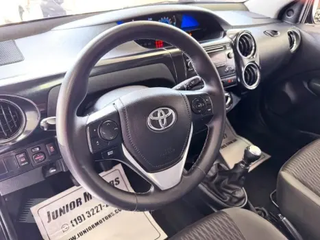 ETIOS HATCH X PLUS 15 MT