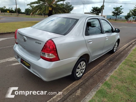 ETIOS 1.5 X Sedan 16V