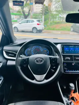 YARIS XL Plus Con. 1.5 Flex 16V 5p Aut.