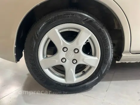 Fit 1.4 16V 4P CX FLEX