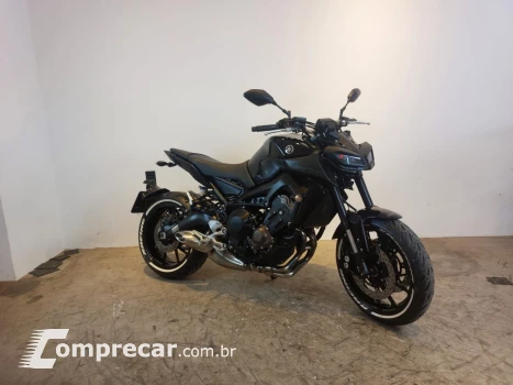 YAMAHA MT-09