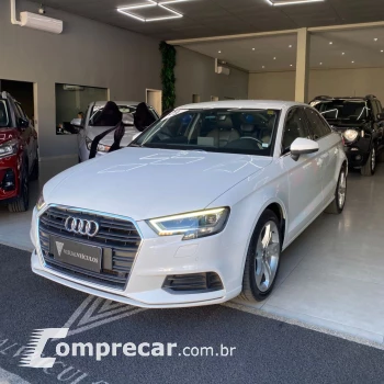 Audi A3 Sedan Prestige Plus 1.4 TFSI Flex Tip 4 portas