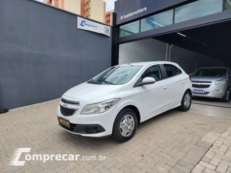 CHEVROLET ONIX HATCH LT 1.0 8V FlexPower 5p Mec. 4 portas