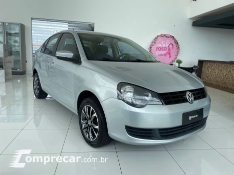 Volkswagen POLO SEDAN 1.6 8V 4 portas