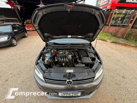 Jetta 2.0 4P CONFORTLINE TIPTRONIC AUTOMÁTICO