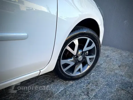 VERSA 1.6 16V Unique