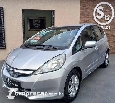 Honda FIT 4 portas