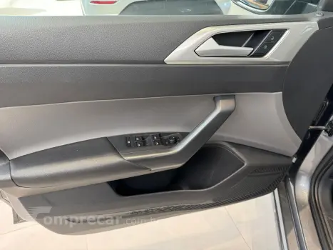 Virtus 1.0 4P 200 TSI FLEX HIGHLINE AUTOMÁTICO