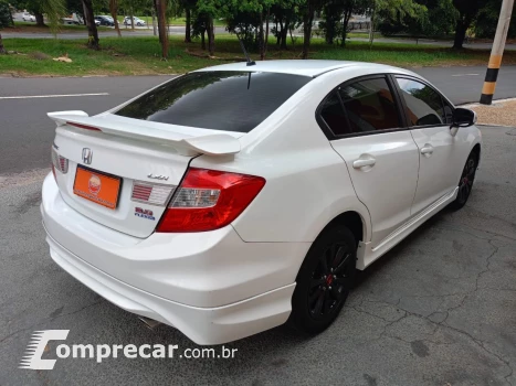 Civic 2.0 16V 4P LXR