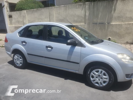 FORD FIESTA 1.6 MPI Class Sedan 8V 4 portas